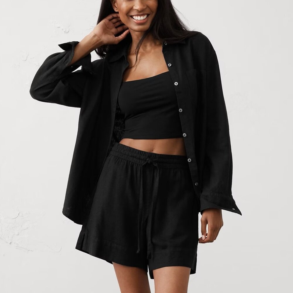 NWT Banana Republic Classic Black Linen-Blend Button Down Resort Shirt XS